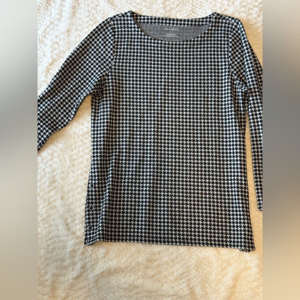 Talbots Monochrome Houndstooth Blouse - Picture 2 of 3